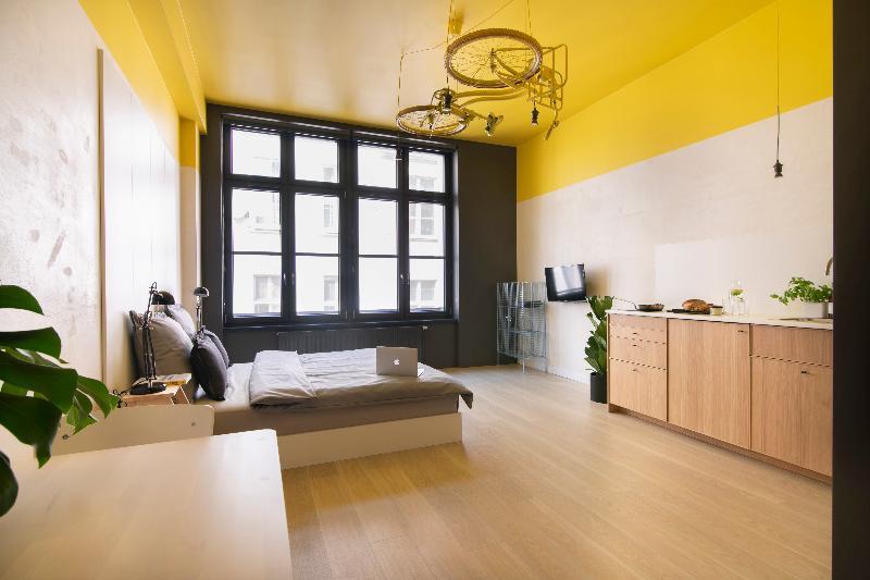 Bike Up Aparthotel Вроцлав Екстериор снимка